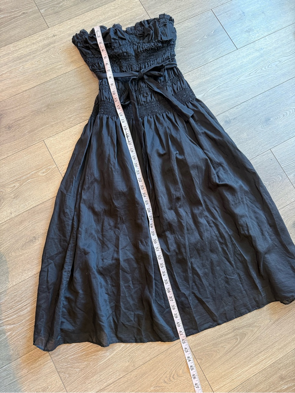 Moon River Smocked Strapless Black Midi Dress - Picture 10 of 15